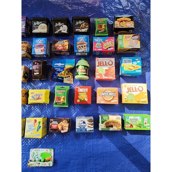 Shopkins Real Littles Grocery Store Brand Anthropomorphic Foods Lot Of 74 - Picture 4 of 4